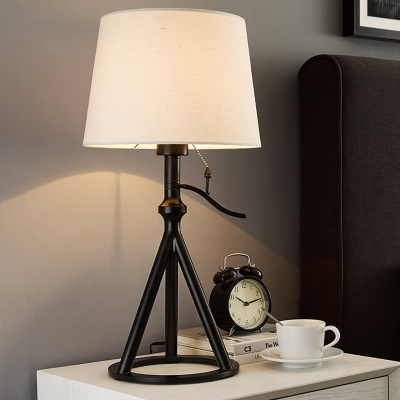 Single-Bulb Tripod Table Lamp Rural Black Iron Night Stand Light with Pull Chain and Tapered Shade