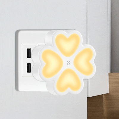 Mini Clover Shaped Plug-in Night Light Simple Plastic Bedside LED Wall Lamp in White