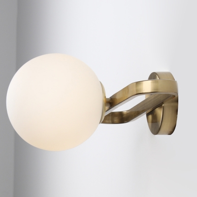 Oval Frame Metallic Wall Lighting Idea Simplicity 1 Bulb Gold Finish Wall Sconce with Ball Frosted Glass Shade
