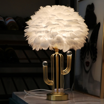 Domed Night Table Light Nordic Style Feather 1 Bulb White Desk Lamp with Cactus Frame Base