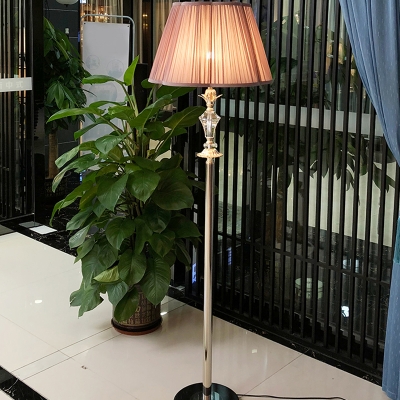 Contemporary Tapered Shade Stand Up Light Pleated Fabric 1 Head Living Room Crystal Floor Lamp in Champagne