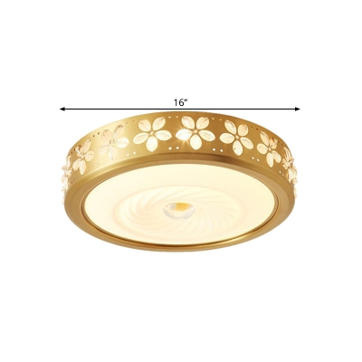 Brass Rounded Ceiling Fixture Countryside Living Room LED Flush Mount Lighting in Brass