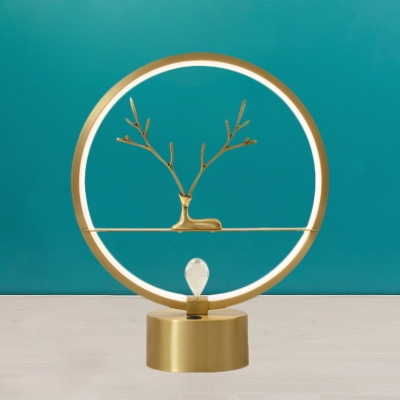 Deer and Ring Table Lighting Modernist Metal LED Bedside Nightstand Lamp in Gold