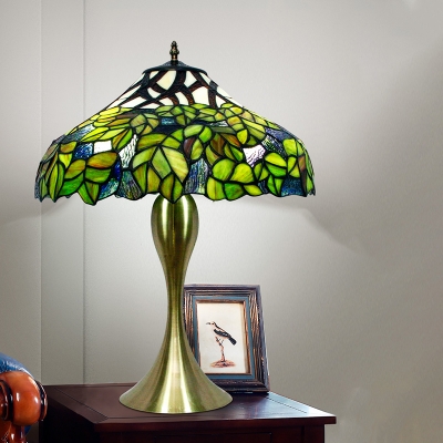 Green Hand Cut Glass Night Table Lamp Bowl 1-Light Tiffany Style Pull Chain Table Lighting with Leaf Pattern