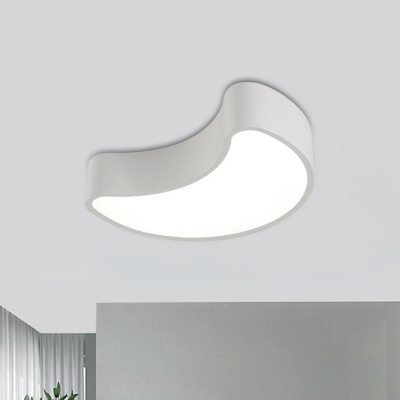 Nordic Cashew Nut Flush Mount Fixture Acrylic Playing Room LED Ceiling Lamp in White/Yellow/Green