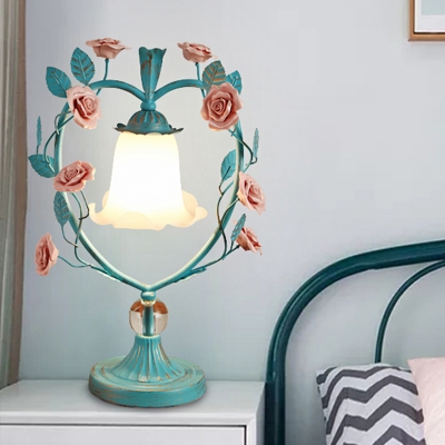1 Light Opal Glass Table Lighting Rural Beige/Blue Flower Bedroom Nightstand Light with Heart Frame