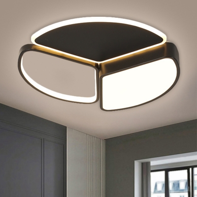 Metal Circle of Sector Ceiling Flush Modernist LED Black Flush Mount Lamp in Warm/White Light
