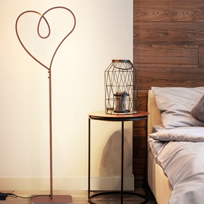 Loving Heart Shaped Floor Reading Lamp Modern Metal Bedroom LED Standing Light in Coffee, Warm/White Light