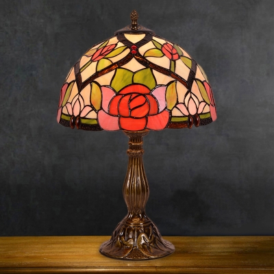 Dome Shade Stained Glass Night Light Tiffany 1 Head Brass Finish Flower Patterned Nightstand Lamp for Living Room