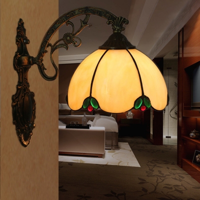 1-Head Wall Mounted Lamp Tiffany Domed Stained Glass Wall Lighting Ideas in Brass with Curved Arm