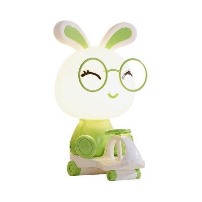 Plastic Panda/Pig/Frog Desk Light Cartoon Style 1-Head Black/Pink/Green Task Lighting for Children Bedroom