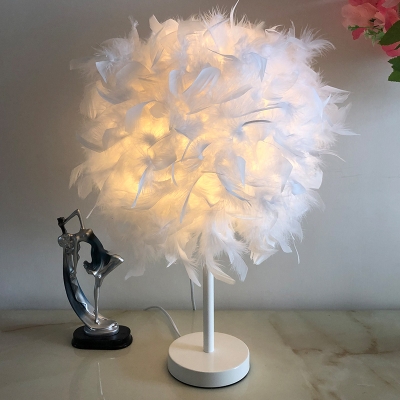 White Globe Table Stand Light Simplicity 1 Head Feather Night Lighting for Girls Room