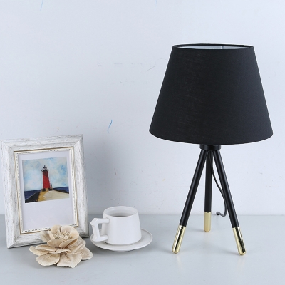 Minimalism 1 Bulb 3-Leg Table Light Black/White Conical Night Stand Lamp with Fabric Shade