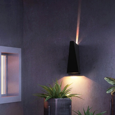 Metal Cone Shaped Sconce Light Minimalist Black/White Small LED Wall Lamp Fixture in Warm/White Light