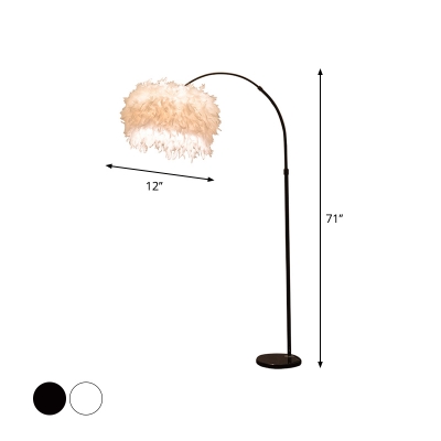 Straight/Curved Metal Floor Lighting Minimalist Single Black/White Standing Floor Lamp with Round Feather Shade