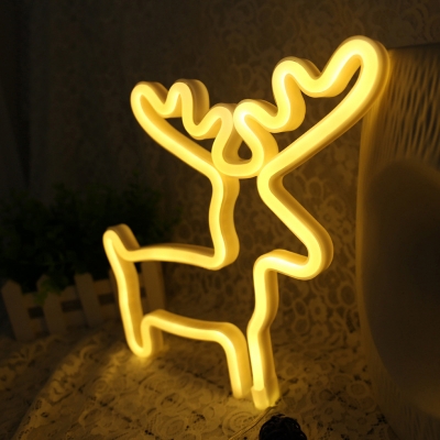Plastic Deer Mini Night Light Cartoon White USB LED Wall Hanging Lamp for Christmas Decoration