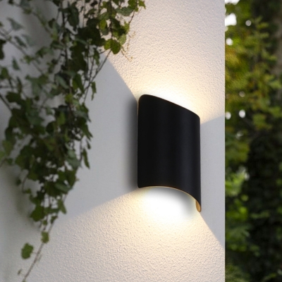 Curved Up and Down LED Wall Sconce Simple Aluminum Patio Wall Mount Lamp in Black