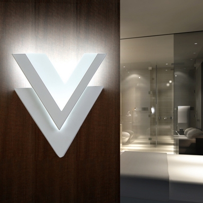Metal V Shaped Wall Light Minimalistic White LED Wall Sconce Light Fixture in Warm/White Light
