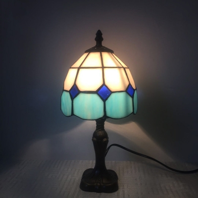 Grid Glass Bowl/Bell/Dome Table Light Tiffany Single Red/Pink/Blue Nightstand Lamp with Plug-in Cord