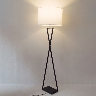 Hourglass Metal Floor Lamp Simplicity Single Black/White Floor Lighting with Drum Fabric Shade