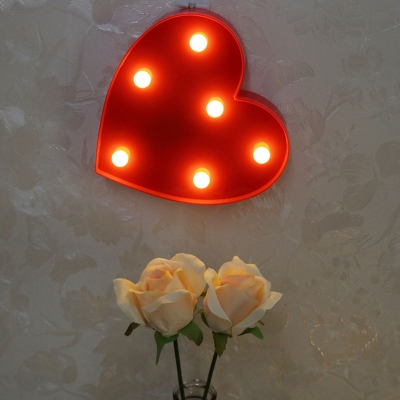 Arrow/Loving Heart LED Night Lighting Nordic Plastic Red/Pink/White Battery Small Table Lamp for Bedroom