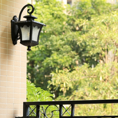 Single-Bulb Lantern Wall Sconce Country Curved Seeded Glass Wall Lamp in Black for Yard