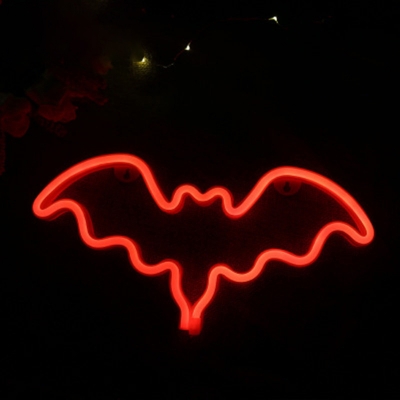 White Bat Shaped Night Light Kids Plastic USB Plug-in LED Wall Lamp in Pink/Red Light