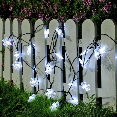16.4ft Snowflake Solar Christmas Light Cartoon Plastic 20 Bulbs Black LED String Lamp in Warm/White/Multi-Color Light
