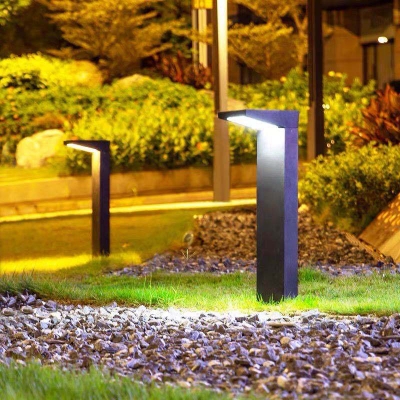 Modern L-Shaped Solar Path Light Metal Garden LED Landscape Lamp in Black, 23.5