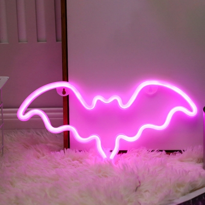 White Bat Shaped Night Light Kids Plastic USB Plug-in LED Wall Lamp in Pink/Red Light