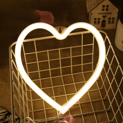 Stylish Modern LED Night Light White Heart Shaped USB Wall Lamp with Plastic Shade, Warm/Pink Light