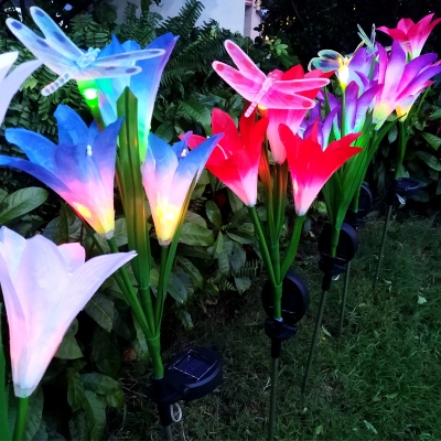 Artificial Lilies Patio Ground Lamp Plastic 3-Head Modern LED Stake Lighting in White/Red/Pink, Pack of 2 PCs