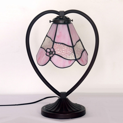 Pink Glass Scalloped Table Lighting Vintage 1-Light Coffee Nightstand Lamp with Loving Heart Frame