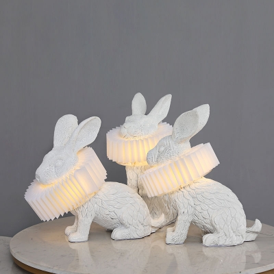 Sitting/Standing Rabbit Table Lamp Art Deco Resin LED White Nightstand Light in Warm/White Light