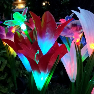 Artificial Lilies Patio Ground Lamp Plastic 3-Head Modern LED Stake Lighting in White/Red/Pink, Pack of 2 PCs