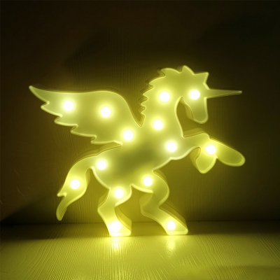 Scallop/Unicorn/Flying Horse Night Light Cartoon Plastic Childrens Room Battery LED Wall Lamp in Pink/White/Blue