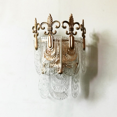 Postmodern 3-Light Wall Sconce Brass Scalloped Wall Light Kit with Carved Crystal Shade