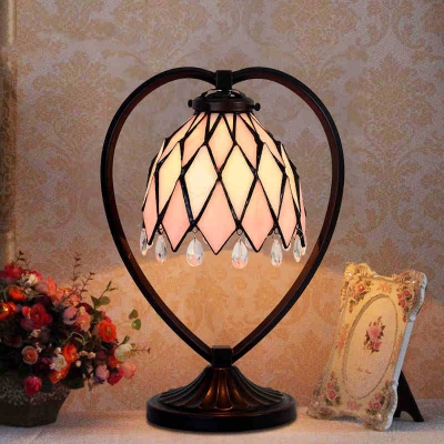 Rhombus-Cut Glass Pink Night Lamp Bell Shaped Single Tiffany Table Light with Diamond Trim and Heart Frame