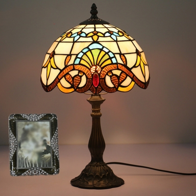 Baroque Hemispherical Table Lighting 1 Head Stained Glass Nightstand Light in Gold