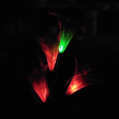 Plastic Lily Flower LED Path Light Rural Red/Purple Solar Stake Lamp for Garden, Pack of 1 Piece