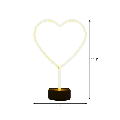 Nordic Loving Heart/Star Shaped Night Light Plastic Girls Bedside LED Table Lamp with Round Base in White