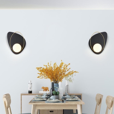 Simplicity Petal Flush Wall Sconce Metal 1 Bulb Living Room Left/Right Wall Lamp in Black/Gold