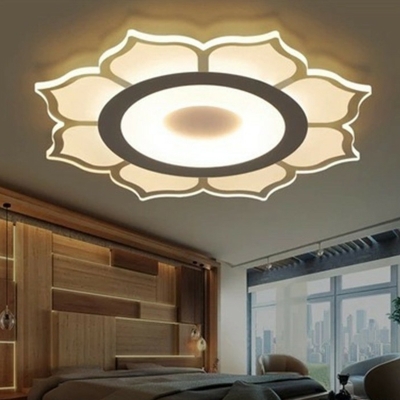 Minimalist Sunflower Shaped Ceiling Lighting Acrylic Bedroom LED Ultrathin Flush Mount in Clear