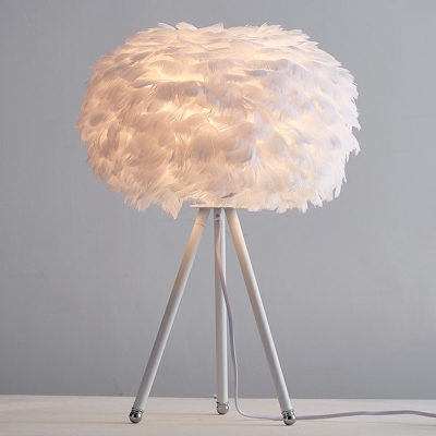 Romantic Nordic Spherical Night Light Feather Single-Bulb Lounge Table Lamp with Tripod