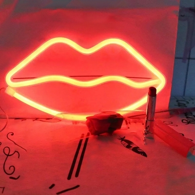 Lip Shaped Girls Room Night Lamp Rubber Decorative LED Battery Table Light with Wall Hook in White