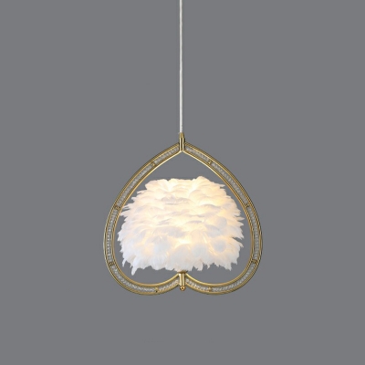 Loving Heart Metal Pendulum Light Nordic Gold Plated Ceiling Pendant with Feather Lampshade
