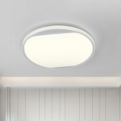 Round LED Flush Ceiling Light Minimalist Acrylic Bedroom Flush Mount Light Fixture