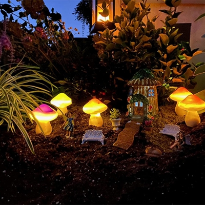 3 Pcs Modern Style Mushroom LED Stake Light Plastic Outdoor Solar Lawn Lighting in Purple