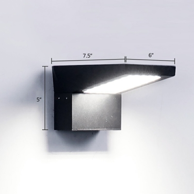 Black L-Shaped Solar Wall Sconce Simple Style Metal LED Wall Mount Light for Outdoor