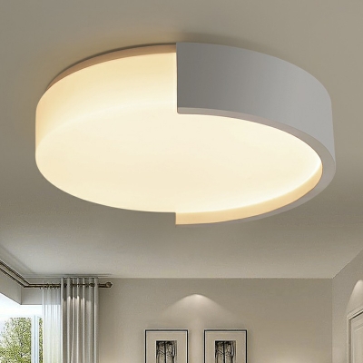 White Round Ceiling Mount Lamp Nordic LED Acrylic Flush Mount Fixture for Bedroom